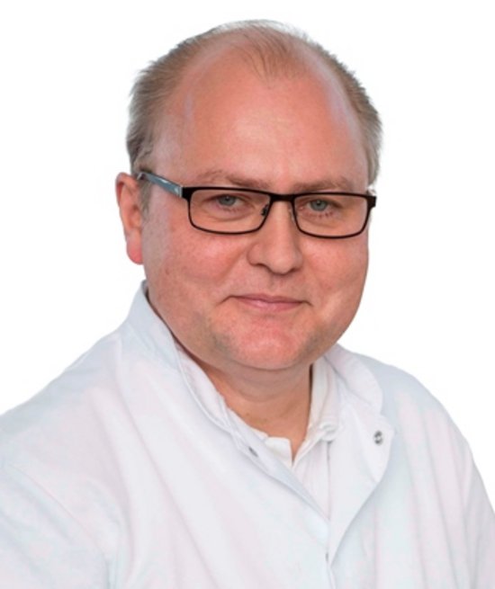 PD Dr. Christof Schäfer (© Johannes Lehner) Portrait von PD Dr. Christof Schäfer, M. Biotehtics, M. A., Ärztlicher Leiter Strahlentherapie